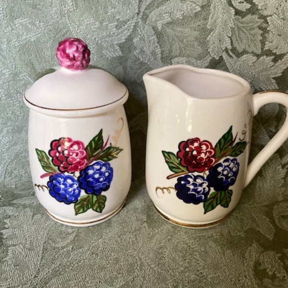 1950's Knotts Berry Farm Cream & Sugar Set - Picture 2 of 14